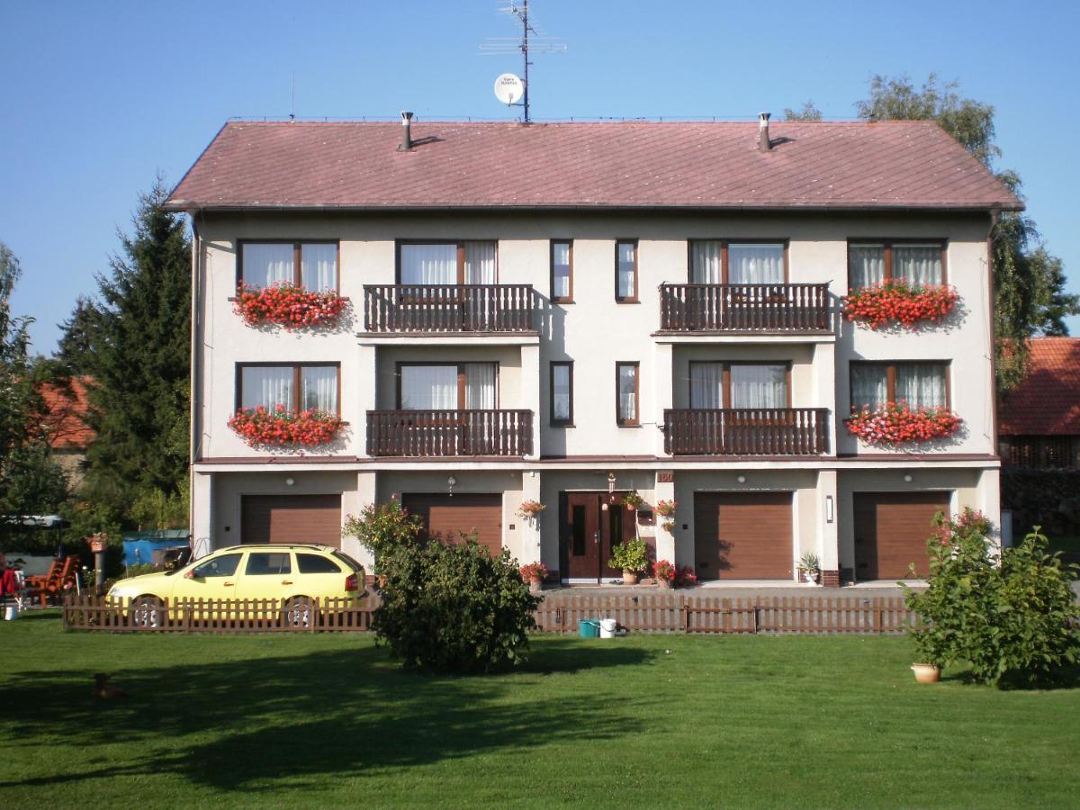 Apartman Orlik Nad Vltavou Exterior foto